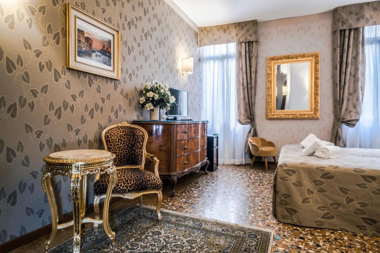 Ca' Lavezzera Affittacamere 2*
